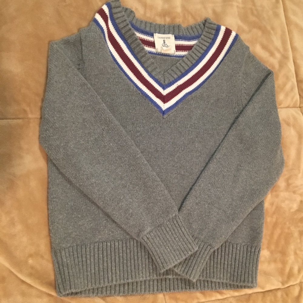 Boys Lands End size 7 V neck grey sweater